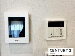 モニター付きインターホン＆給湯リモコン