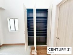 シューズボックス